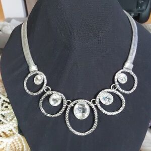 Jules 5 rhinestone necklace silvertone